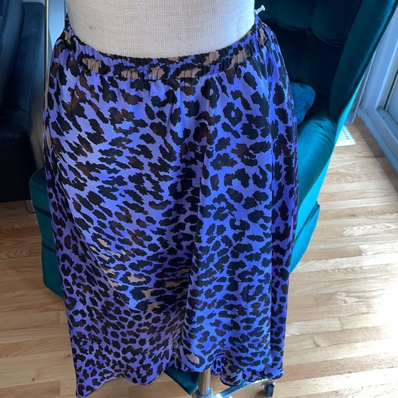 Witchery beautiful skirt - Picture 4 of 8